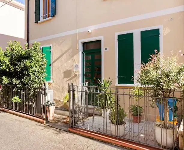 La Casa Di Viola * 里米尼